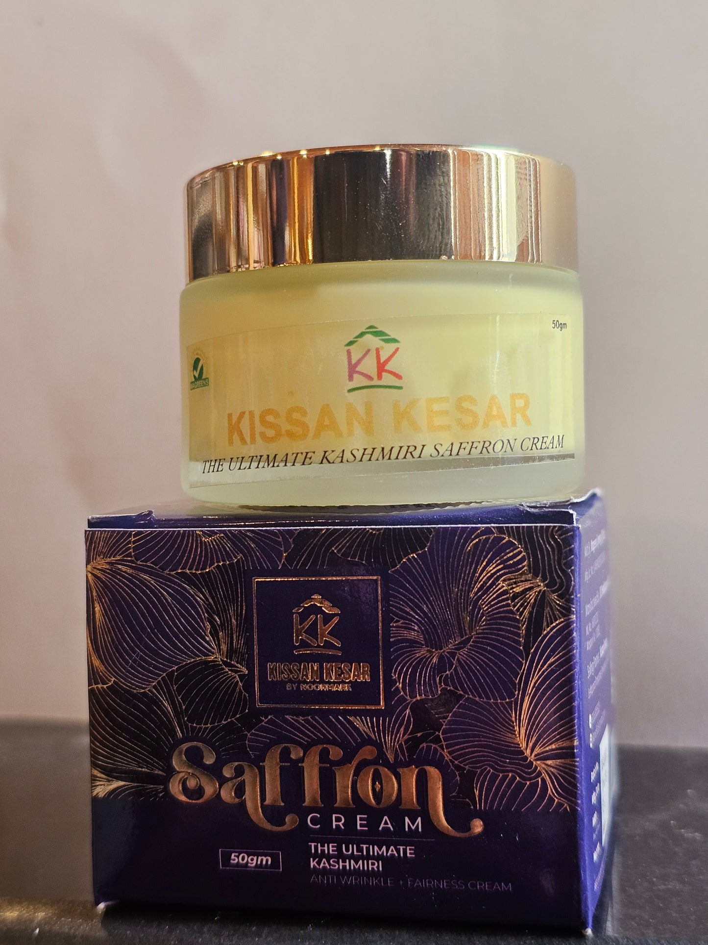 Saffron face cream