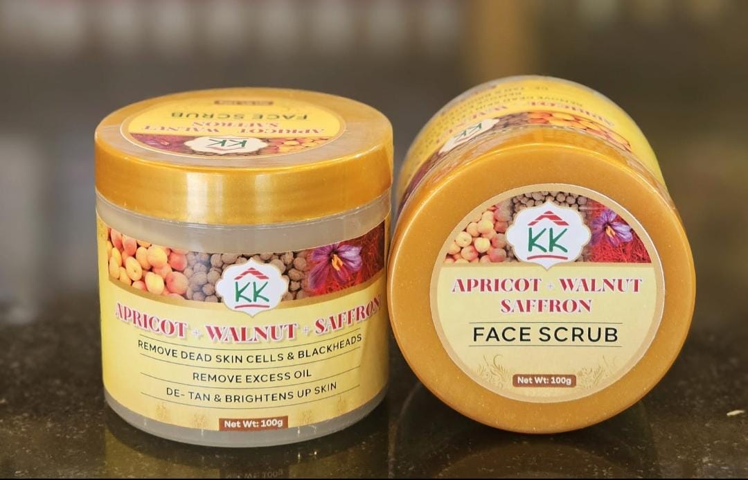 Walnut Saffron Scrub
